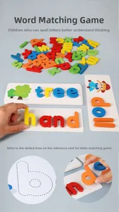 Détails de lettres en bois placées dans des cartes de mots pour l'apprentissage précoce