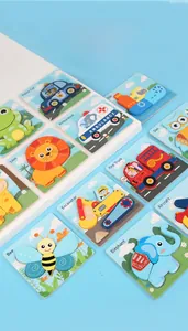 Vue macro de puzzles d'animaux en bois 3D colorés pour l'apprentissage éducatif des enfants