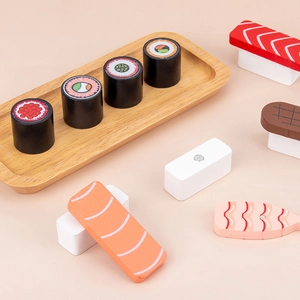 Wooden magnetic sushi toy set for kids including rolls and tray for role-playing games