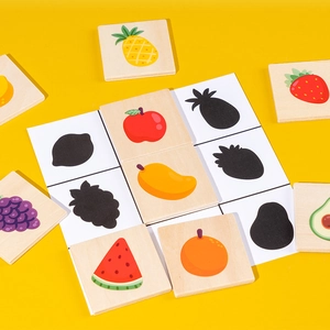 Educational wooden fruit shadow matching puzzle game for children's cognitive development