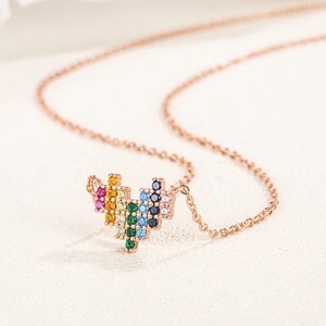 S925 Sterlingsilber Regenbogen Herz Anhänger Kette in Roségold mit bunten Steinen