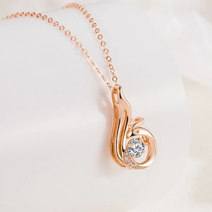 Elegant rose gold S925 sterling silver swan necklace with dancing zirconia pendant