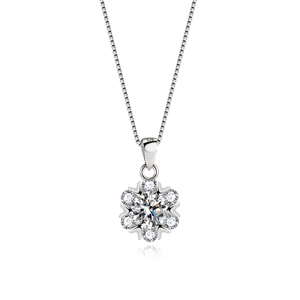 Sparkling S925 sterling silver snowflake pendant necklace with clear cubic zirconia stones