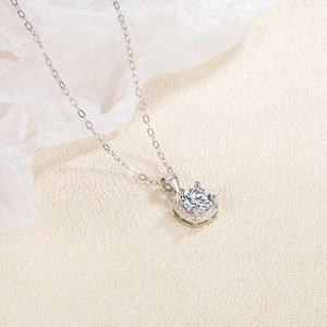 Classic round moissanite pendant necklace in S925 sterling silver with halo diamonds