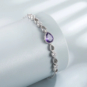 Bracelet élégant en argent S925 avec grand zircon violet en forme de goutte sur support