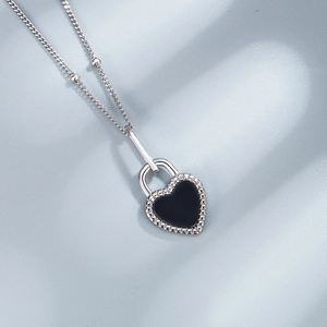Vintage S925 sterling silver heart necklace with black agate pendant and beaded chain