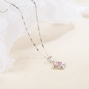 Elegant S925 sterling silver four-leaf clover necklace with sparkling pink zircon pendant