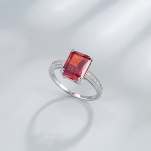 Luxurious S925 sterling silver ring featuring a large emerald-cut red carbon diamond