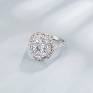 Bague en argent S925 avec diamant ovale, double halo et anneau serti sur de la soie