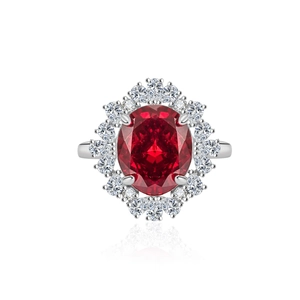 Bague luxueuse en argent 925 avec rubis ovale 10x12mm et halo de diamants étincelant