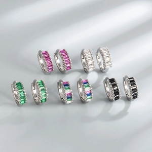 Créoles en argent 925 avec zircons colorés de taille baguette pour femmes