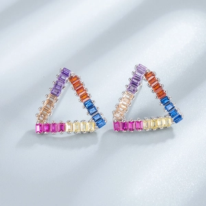 Orecchini a triangolo in argento S925 con zirconi cubici colorati effetto arcobaleno