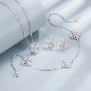 S925 sterling silver four-leaf clover jewelry set with sparkling zircon necklace and earrings