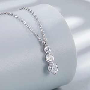 Elegant S925 sterling silver necklace with three graduated round cubic zirconia stones