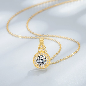 Sparkling S925 sterling silver halo star necklace with gold plating and zircon pendant