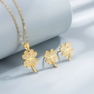 925 silver four-leaf clover heart jewelry set with necklace and stud earrings in gold