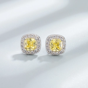 Boucles d'oreilles en argent S925 avec pierre carrée jaune et halo de diamants