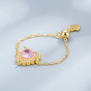Adjustable 925 silver chain ring with pink heart zircon and adjustable bead in gold finish