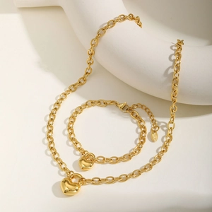 Ensemble bijoux en acier inoxydable doré 18K avec chaîne et pendentifs cœur