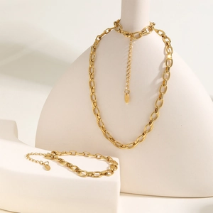 Parure de bijoux élégante en maille épaisse plaquée or 18 carats avec collier et bracelet