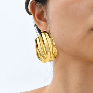 Chic 18K gold irregular water drop earrings with polished mirror finish for women