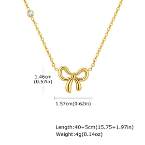 Dimensions détaillées du collier pendentif nœud doré avec longueur de chaîne et poids