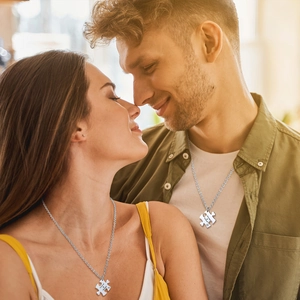 Collier couple cœur en puzzle acier inoxydable avec gravure Always & Forever élégante