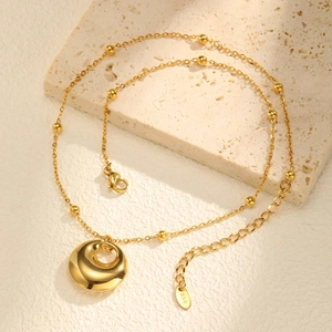 Collier en acier inoxydable plaqué or 18 carats avec chaîne à billes et pendentif donut