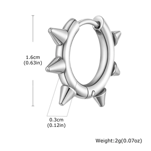 Detailansicht der 1,6cm Höhe und 0,3cm Dicke des Edelstahl-Nietenohrrings für Herren
