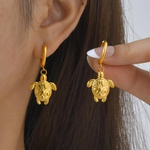 Boucles d'Oreilles Tortue de Mer en Acier Inoxydable Plaquées Or 18K Style Océan Plage Texture Étoile de Mer Bijoux Femme