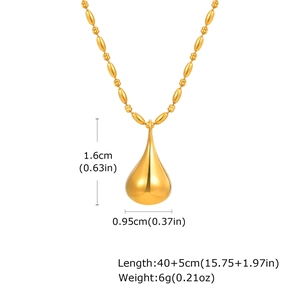 Dettaglio del ciondolo a goccia in acciaio inossidabile oro 18K con catena a sfere e misure