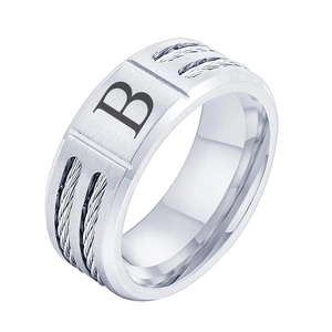 Anello industriale da uomo in acciaio con incisione lettera B e inserti in cavo