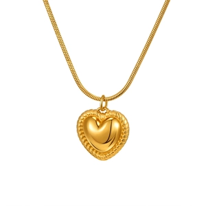Goldene Herzkette mit gedrehtem Rand und Schlangen-Halskette in glänzendem Design