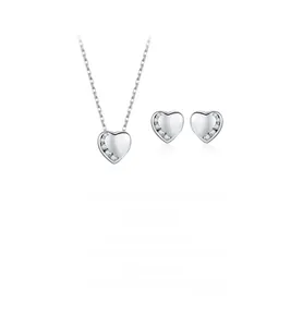 S925 silver heart jewelry set featuring a sparkling diamond necklace and stud earrings