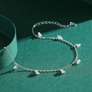 S925 sterling silver chain bracelet with seven clear heart-cut cubic zirconia stones