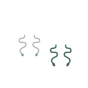 Elegant s925 silver snake earrings with pavé crystals in silver and black gold finish