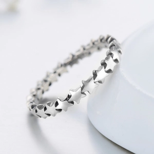 Polished S925 sterling silver star eternity ring for women with minimalist stacked design