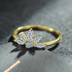 Bague couronne élégante en argent s925 doré avec zircons marquise et ombres portées