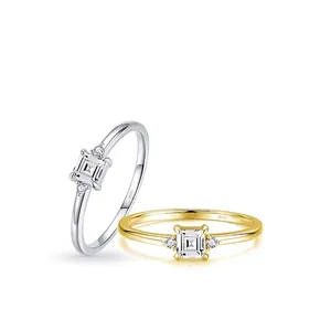 Silberne und goldene S925 Sterling Silber Ringe mit quadratischem Zirkonia im 2er-Set