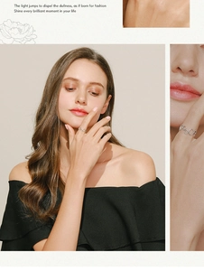 Detail shot of s925 sterling silver minimalist ring with multiple hollow circles