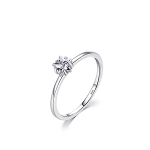 Minimalist S925 sterling silver star-shaped zircon ring with polished finish