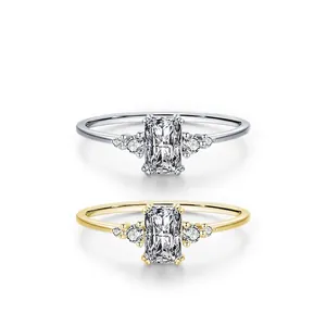 Elegant s925 sterling silver ring with radiant cut central diamond in gold and silver