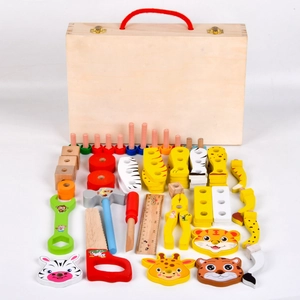 Boîte à outils en bois pour enfants avec marteaux animaux et accessoires éducatifs