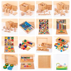 Set completo di 15 pezzi didattici Froebel in legno con blocchi e sfere colorate