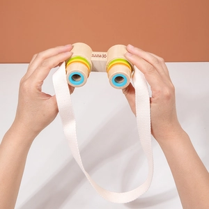 Binocolo in legno per bambini con anelli colorati e tracolla per esplorazione esterna