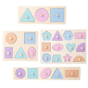Puzzle Montessori in legno con forme geometriche colori macaron e maniglie facili da impugnare