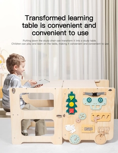 Dettaglio sedia Montessori con ingranaggi interattivi ed elementi puzzle in legno
