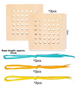 Dettaglio delle tavole in legno e corde colorate per la coordinazione occhio-mano