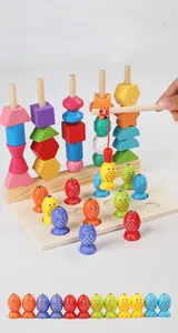 Détail du jouet Montessori en bois avec jeu de pêche magnétique et trieur de formes géométriques