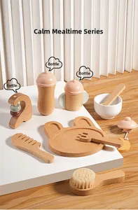 Baby-Pflegeset aus Holz mit Hasen-Teller, Rassel und Flasche für Kleinkinder-Rollenspiel